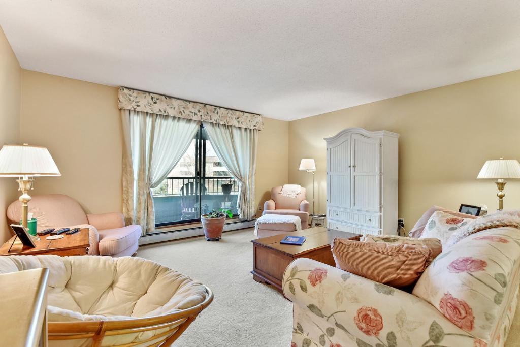 7500 Cahill Road, Unit 214C Edina, MN 55439 - Photo 4 of 29 Gallery Image 4