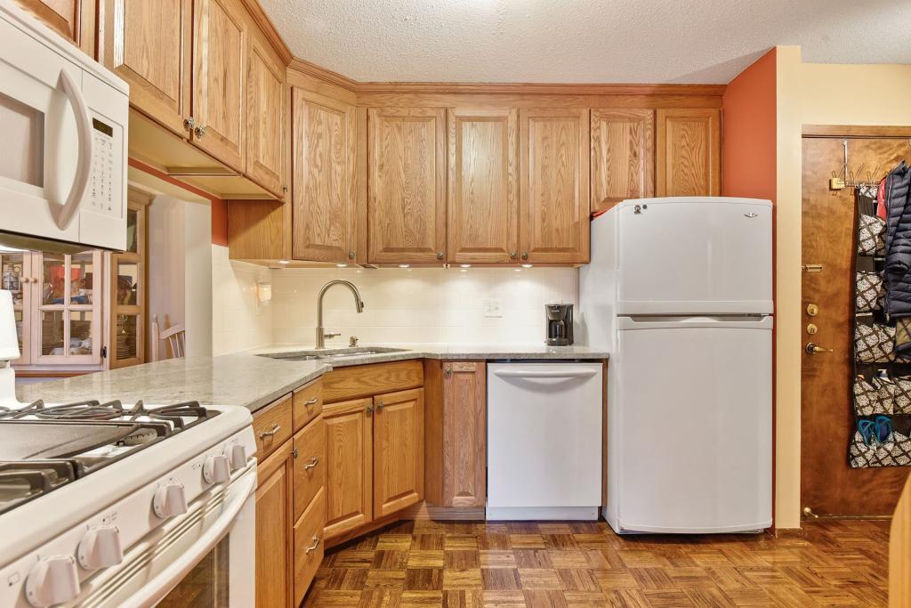 7500 Cahill Road, Unit 214C Edina, MN 55439 - Photo 9 of 29 Gallery Image 9