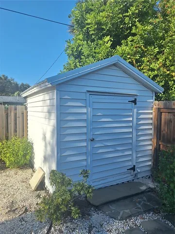 $695,000 | 516 Serata Street, Venice, FL 34285