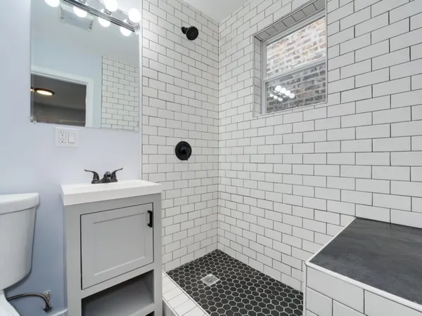$1,250,000 | 3541 North Damen Avenue, Chicago, IL 60618