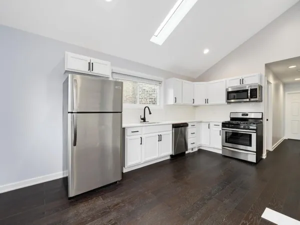 $1,250,000 | 3541 North Damen Avenue, Chicago, IL 60618