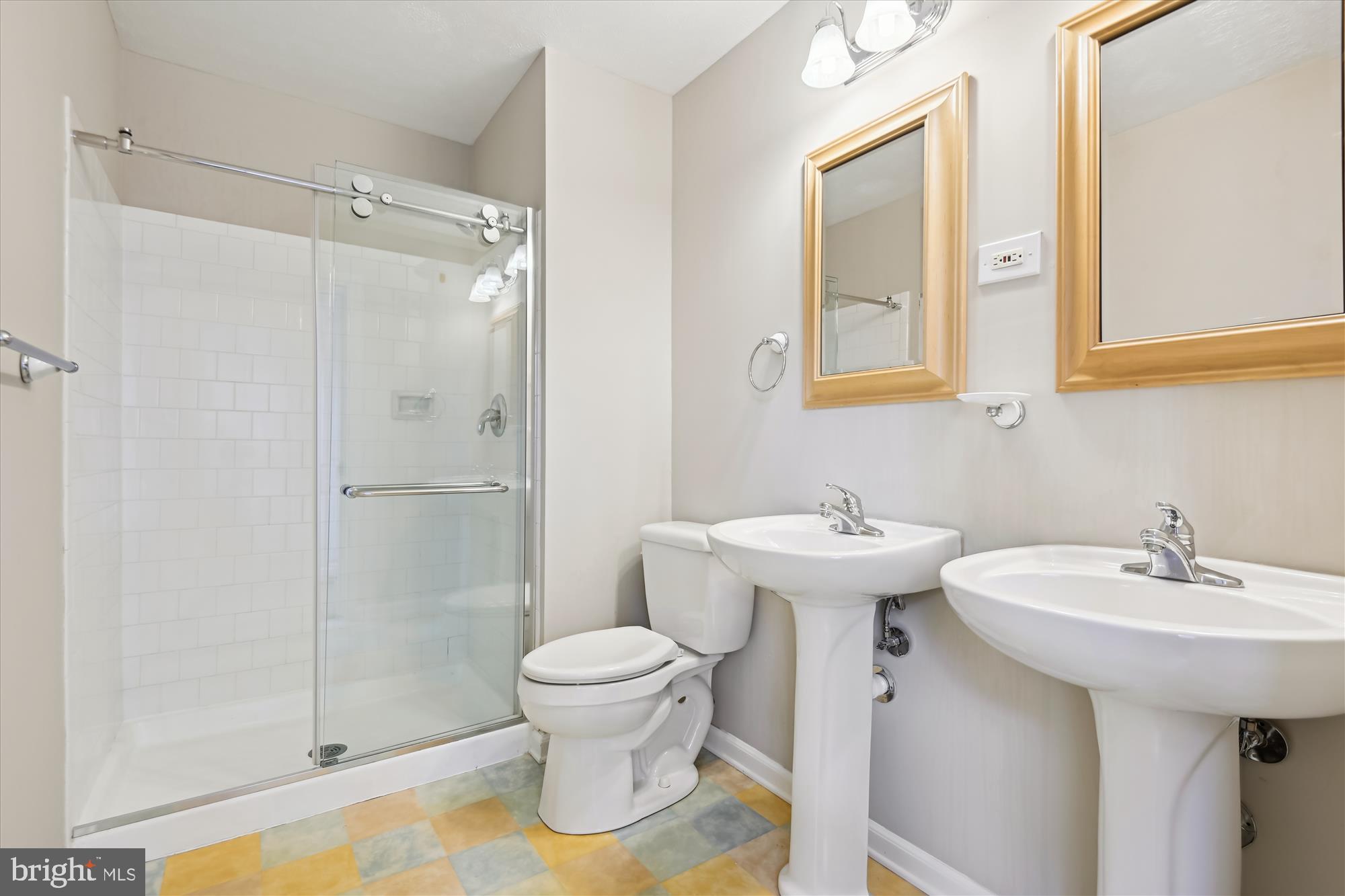 1904 Ridgewood Road Hanover, MD 21076 - Photo 29 of 77 Primary Bath