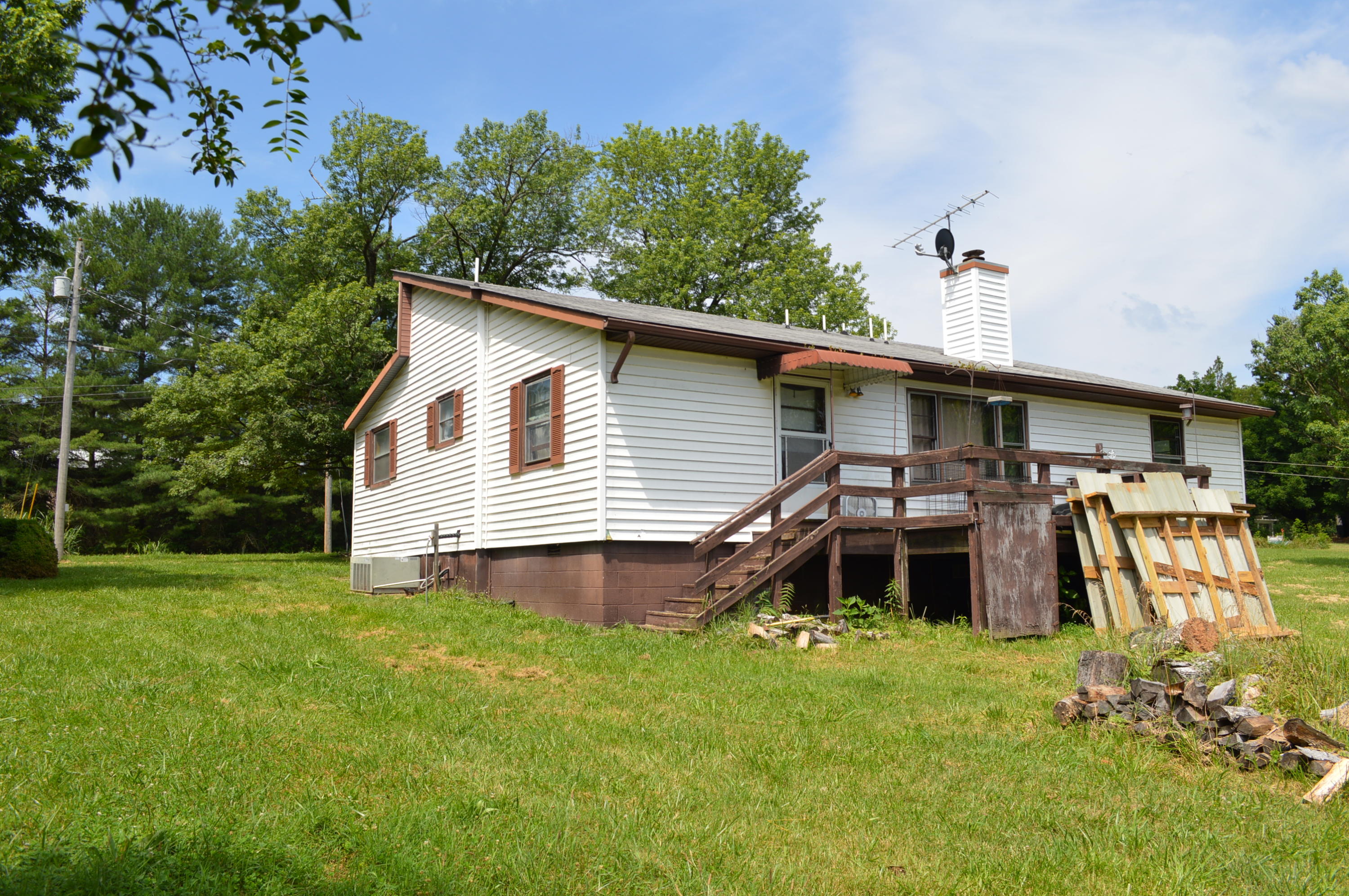 1886 Rock Cliff Road Bedford, VA 24523 - Photo 4 of 22 DSC-0179