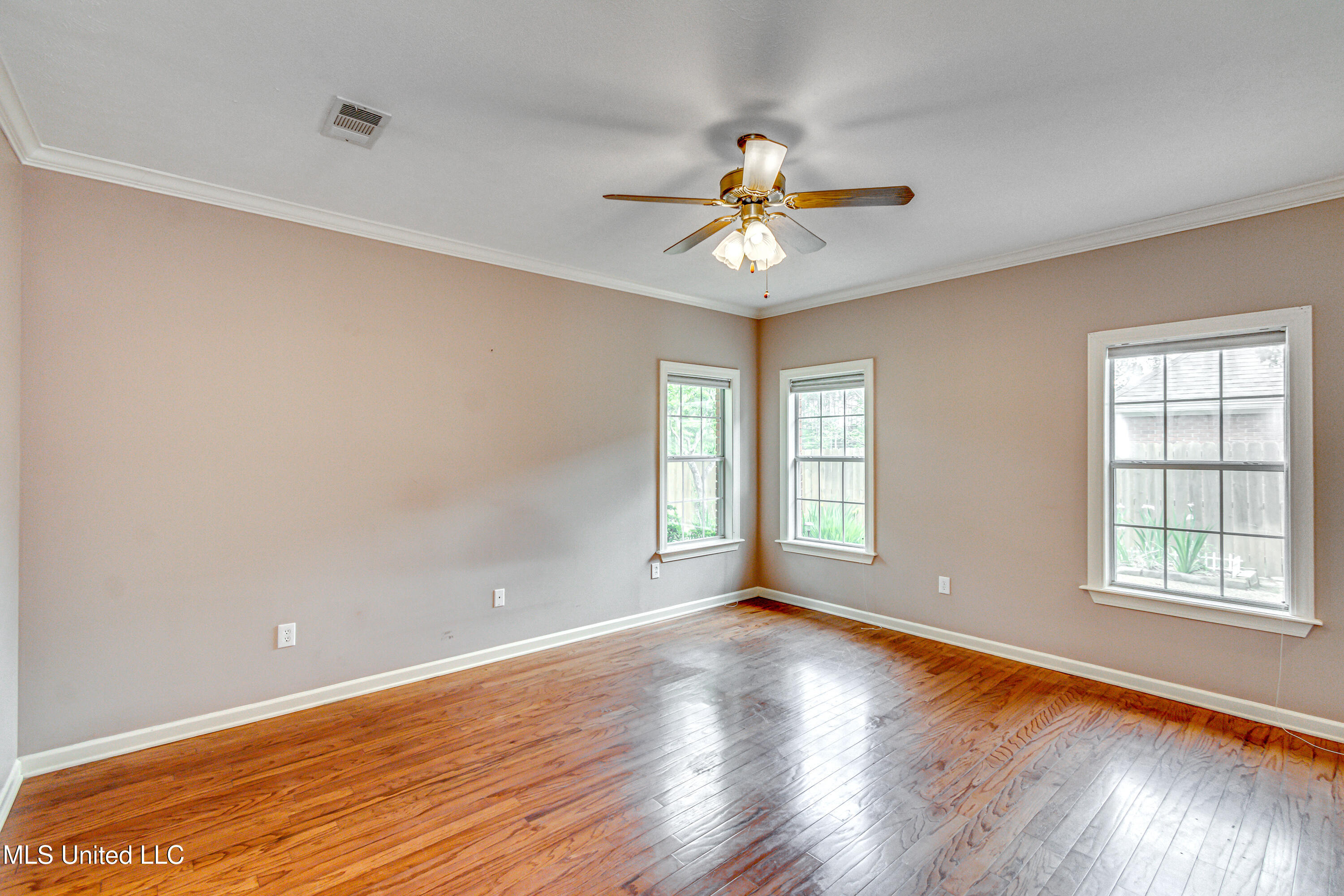 562 Spring Lake Drive Pearl, MS 39208 - Photo 36 of 62 562 Spring Lake Dr-53