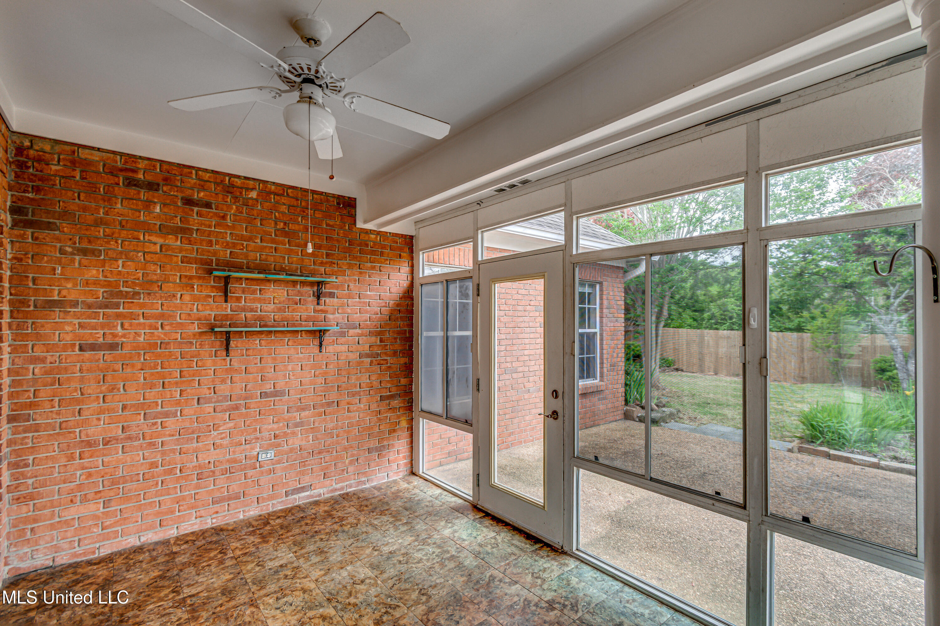 562 Spring Lake Drive Pearl, MS 39208 - Photo 49 of 62 562 Spring Lake Dr-10