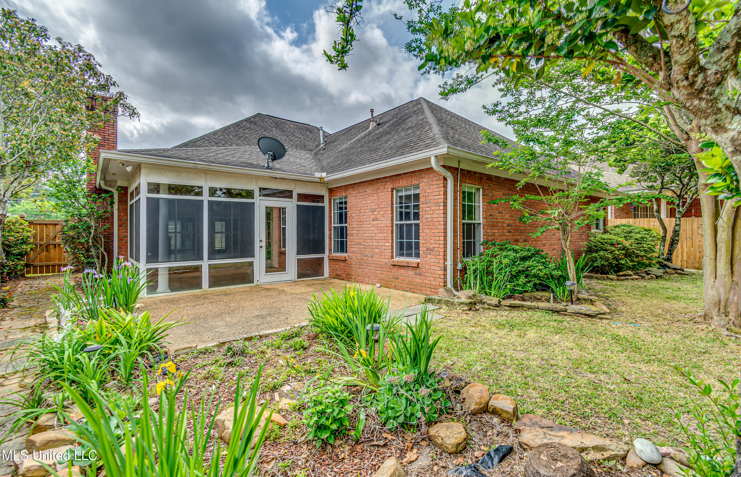 562 Spring Lake Drive Pearl, MS 39208 - Photo 57 of 62 562 Spring Lake Dr-18