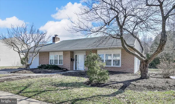 $299,900 | 37 Dorchester Drive, Wyomissing, PA 19610
