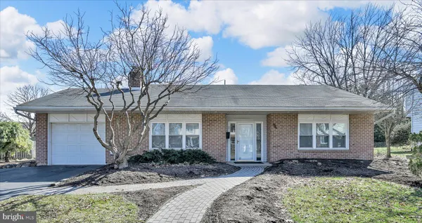 $299,900 | 37 Dorchester Drive, Wyomissing, PA 19610