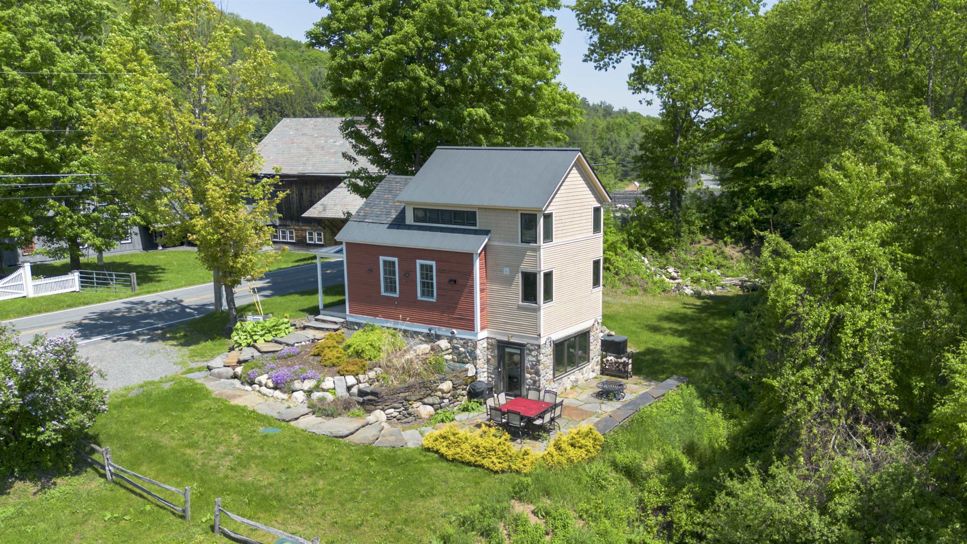 1247 Weatherhead Hollow Road Guilford, VT 05301 - Photo 17 of 24