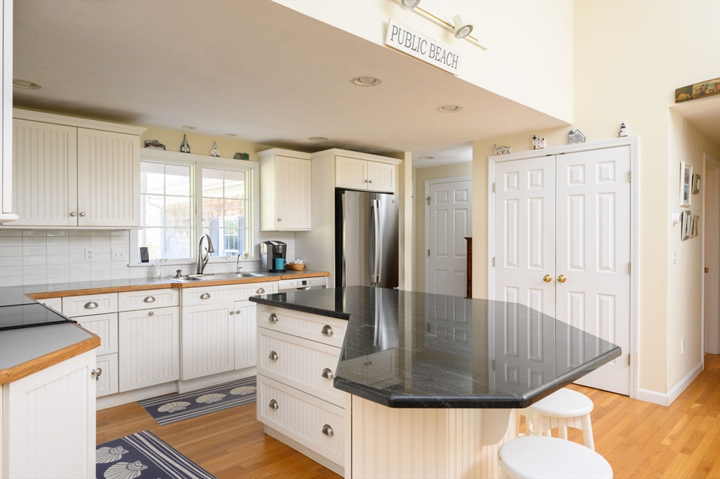 187 Great Neck Road Wareham, MA 02571 - Photo 8 of 36 Gallery Image 8