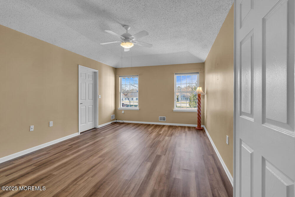 28 Congressional Road Jackson, NJ 08527 - Photo 20 of 31 009_dsc01105_123