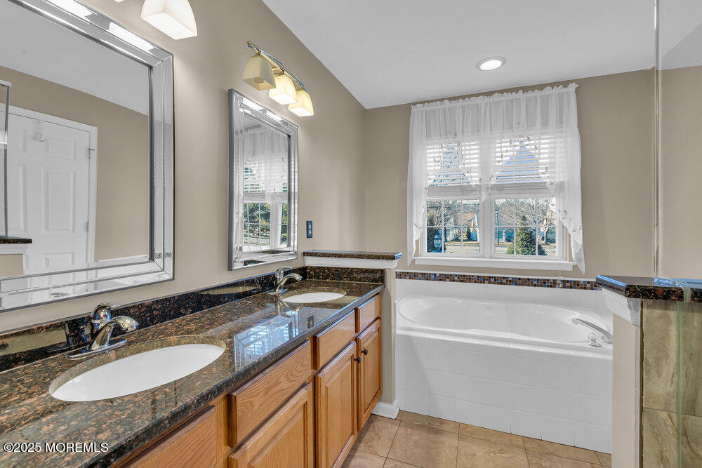 28 Congressional Road Jackson, NJ 08527 - Photo 22 of 31 027_dsc01085_289