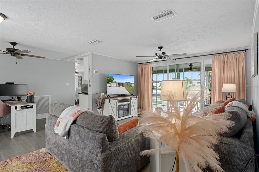 4865 Shell Stream Boulevard New Port Richey, FL 34652 - Photo 9 of 36