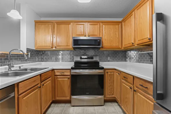 $210,000 | 15570 Linnet Street Northwest, Unit 2305, Andover, MN 55304