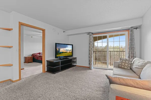 $210,000 | 15570 Linnet Street Northwest, Unit 2305, Andover, MN 55304