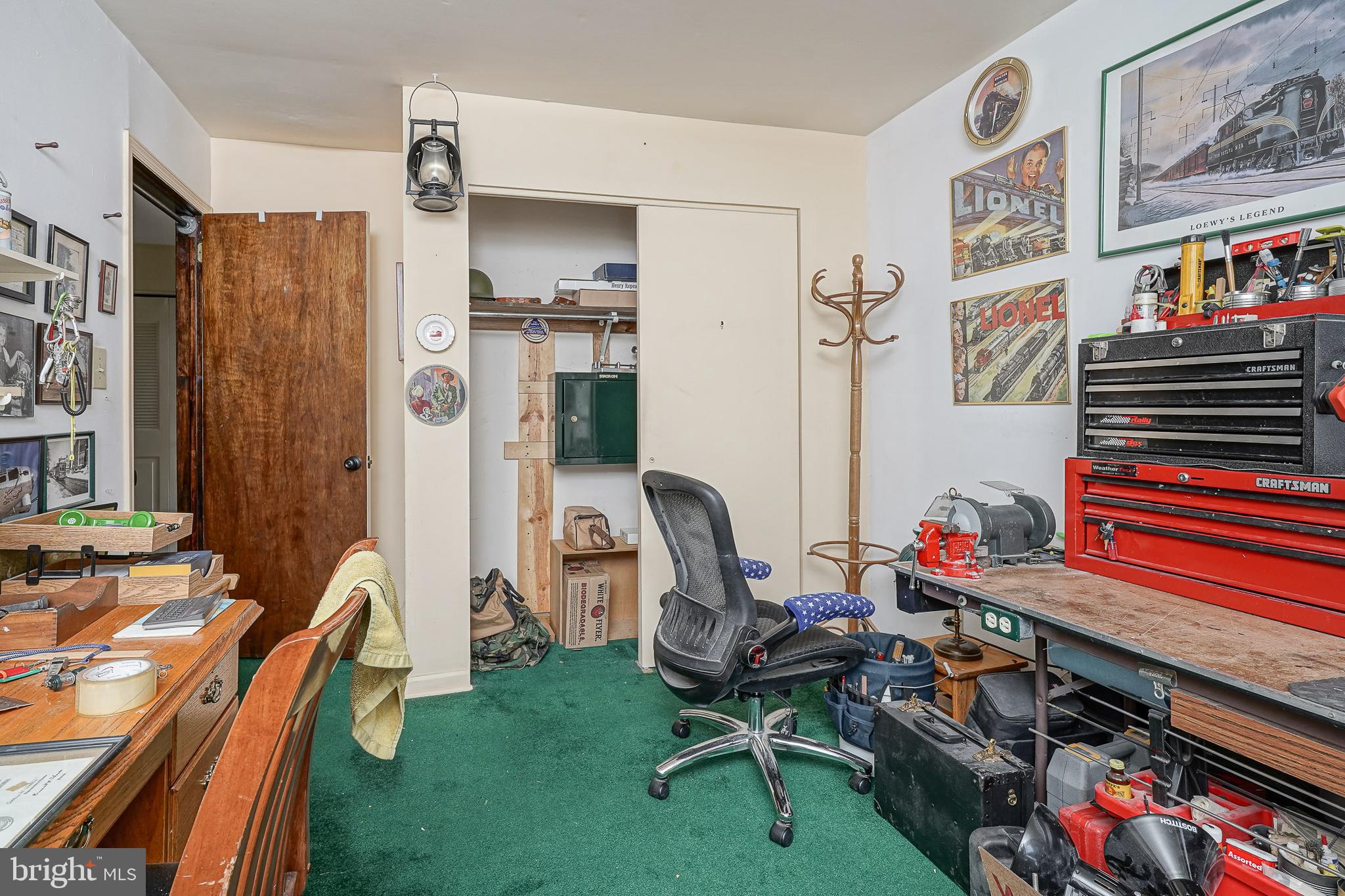 40 Tansboro Road, Unit 7B Berlin, NJ 08009 - Photo 12 of 20 a living room with furniture a rug and a window