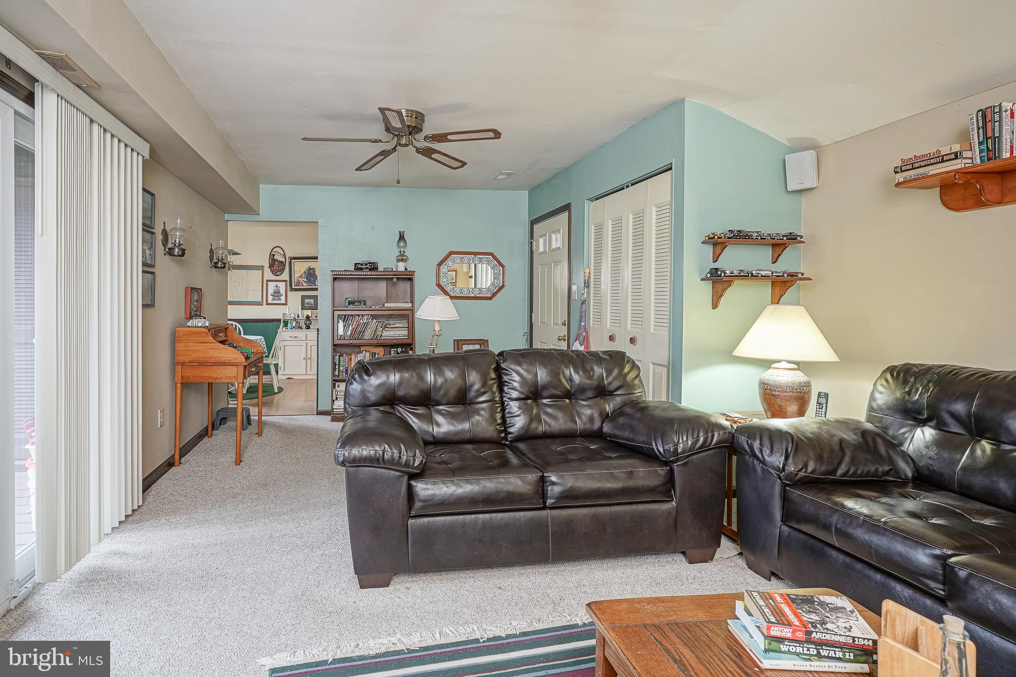 40 Tansboro Road, Unit 7B Berlin, NJ 08009 - Photo 4 of 20 a living room with furniture and a window