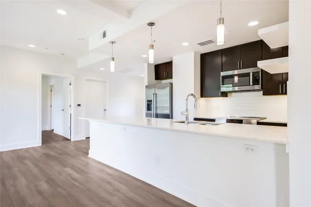 $3,000 | 1603 Enfield Road, Unit 200, Austin, TX 78703