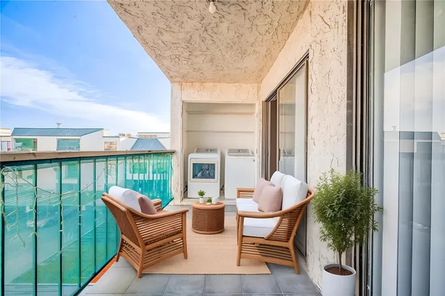 a outdoor view with a sitting space