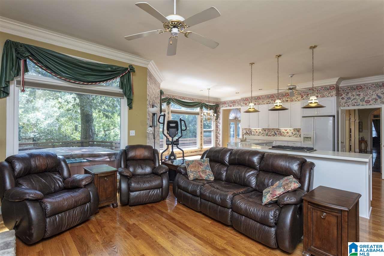 2121 Hickory Ridge Circle Birmingham, AL 35243 - Photo 20 of 50
