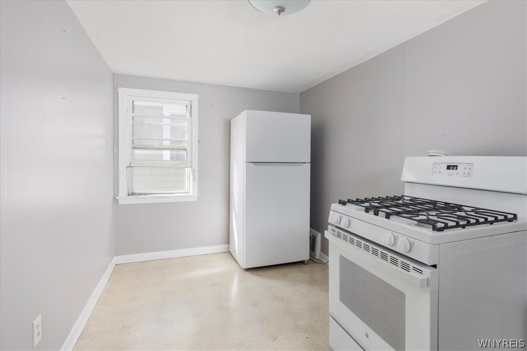 61 Henley Road Buffalo, NY 14216 - Photo 11 of 16