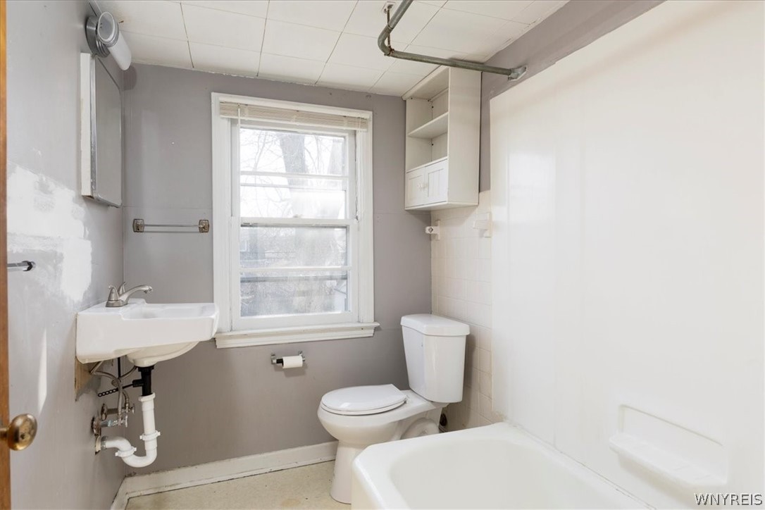 61 Henley Road Buffalo, NY 14216 - Photo 13 of 16