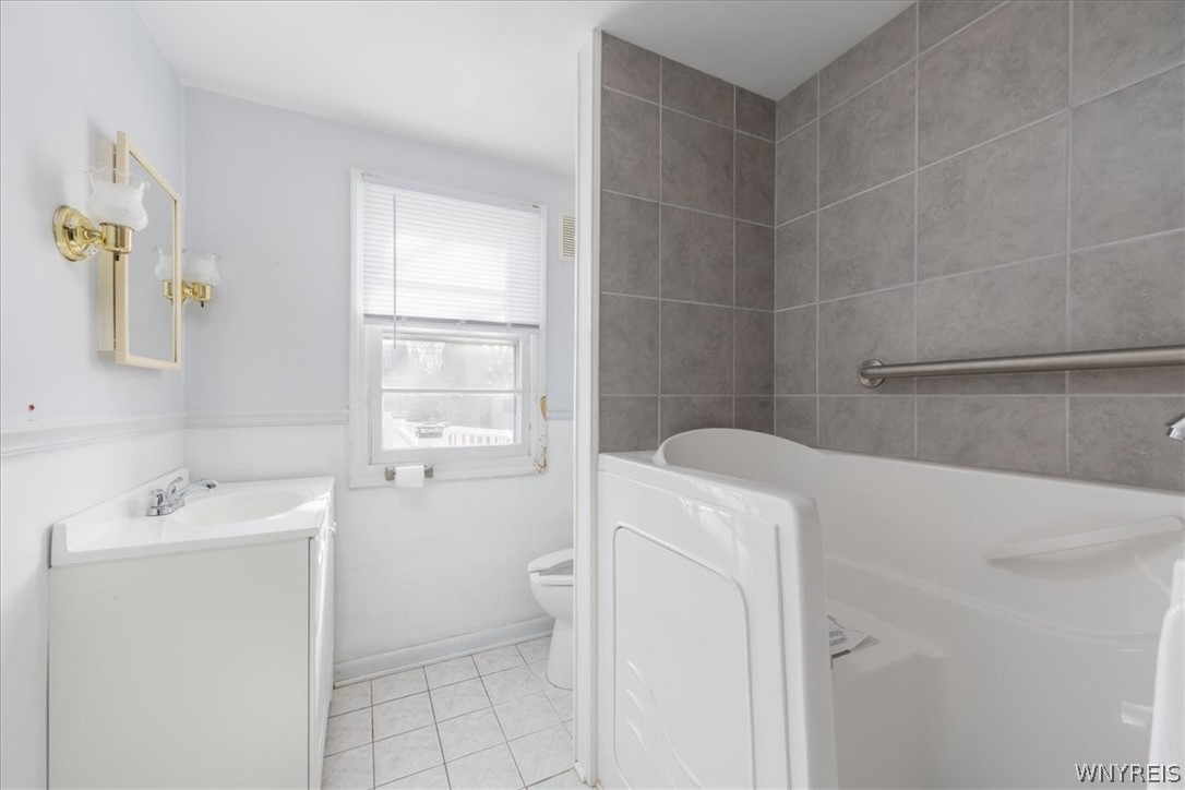 61 Henley Road Buffalo, NY 14216 - Photo 8 of 16