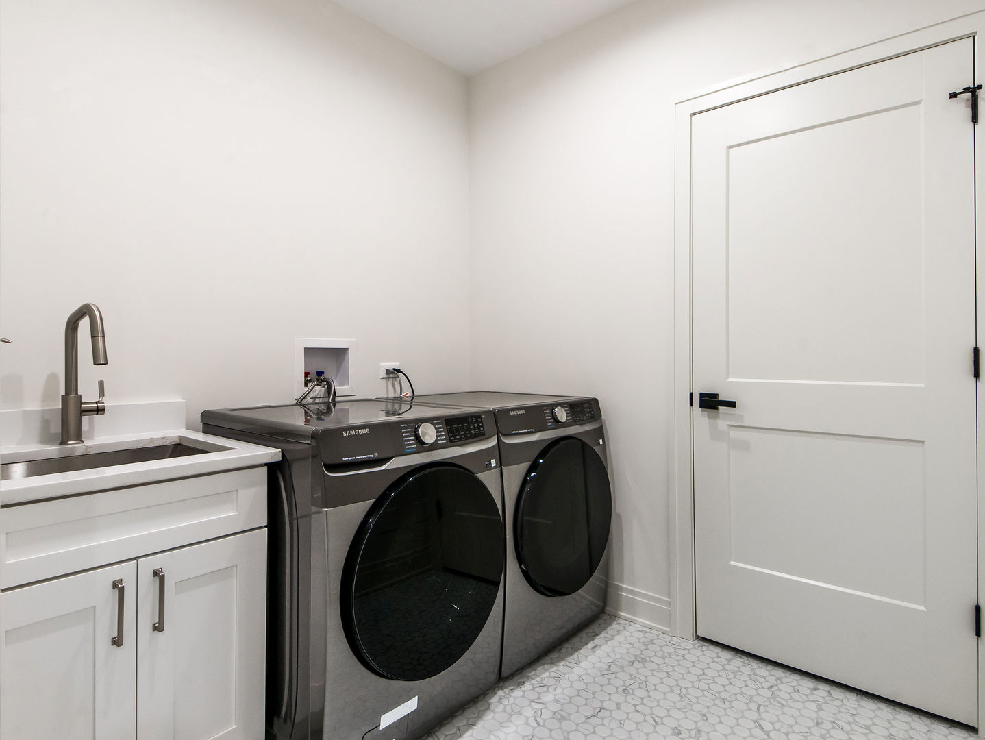 1 Morrison Road Northbrook, IL 60062 - Photo 35 of 58 a utility room with sink dryer and washer