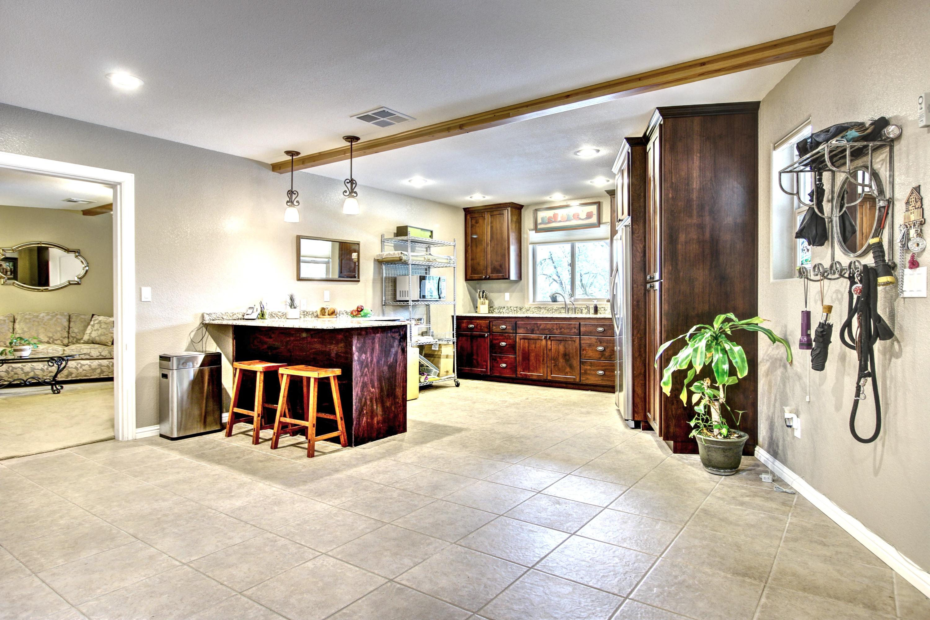 100 Springbrook Drive Grants Pass, OR 97527 - Photo 37 of 57 Basement Kitchen