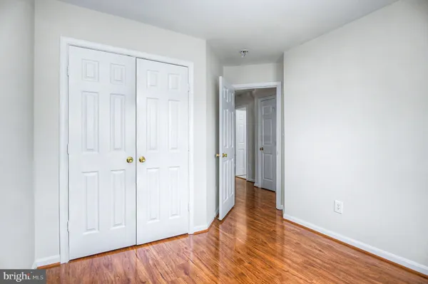 $2,875 | 45527 Grand Central Square, Sterling, VA 20166