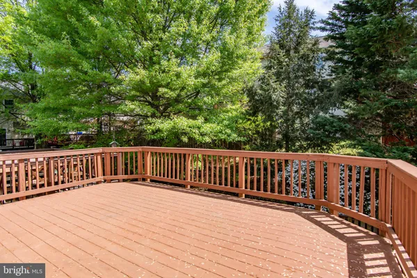 $2,875 | 45527 Grand Central Square, Sterling, VA 20166