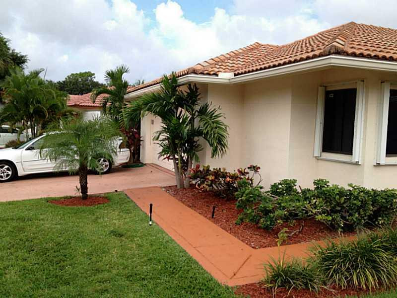 6245 Sweet Maple Lane Boca Raton, FL 33433 - Photo 2 of 20 Exterior Front