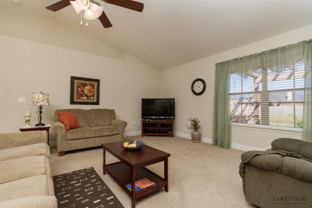 579 Fulton Loop Foley, AL 36535 - Photo 16 of 19 Living Area
