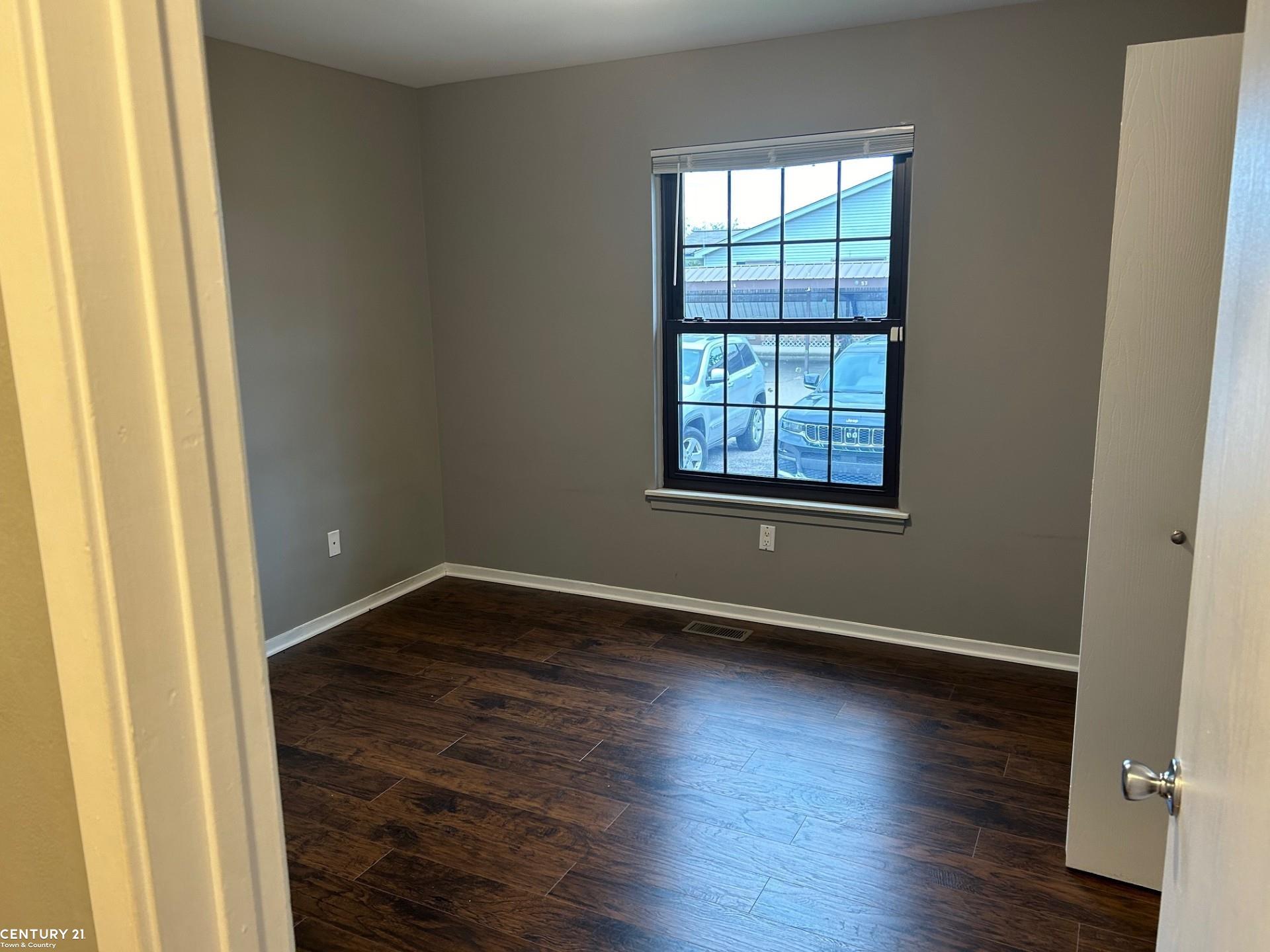 24028 Greenhill Road, Unit 59 Warren, MI 48091 - Photo 10 of 17 Gallery Image 10