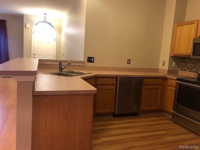20108 Rodeo Court, Unit 123 Southfield, MI 48075 - Photo 8 of 20 Rodeo - Kitchen View 2.jpg