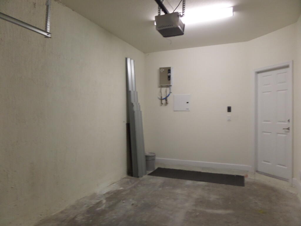 9328 West 33rd Way Hialeah, FL 33018 - Photo 20 of 24