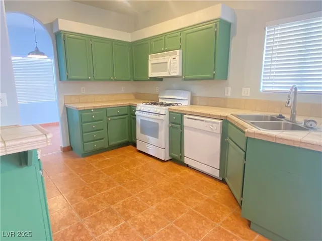 $1,950 | 8753 Crossbill Court, Henderson, NV 89074