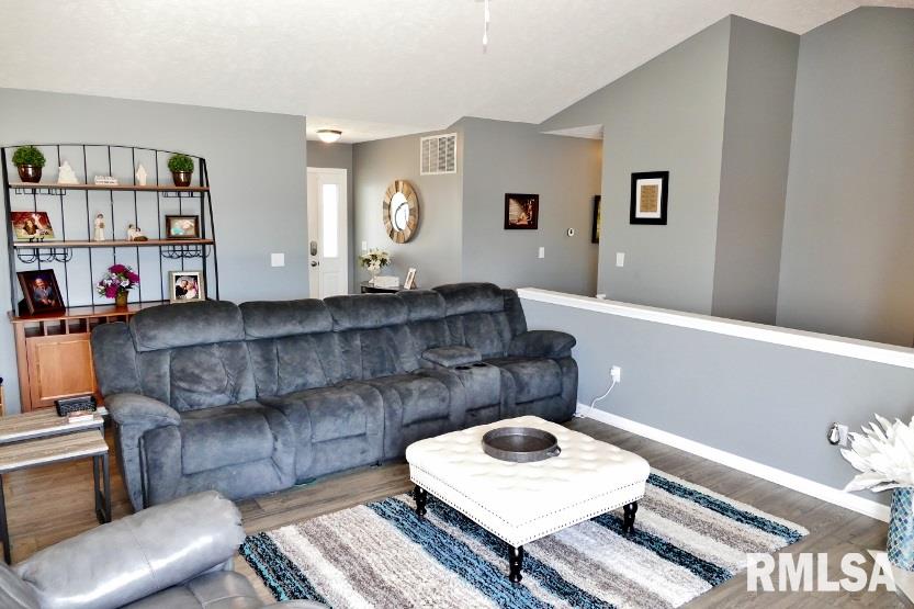 1906 Cobblestone Washington, IL 61571 - Photo 11 of 48 Gallery Image 11