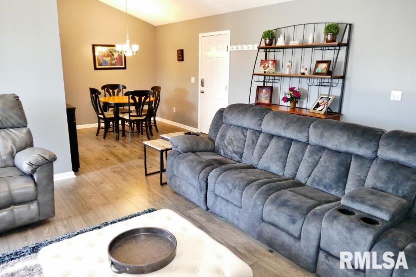 1906 Cobblestone Washington, IL 61571 - Photo 13 of 48 Gallery Image 13