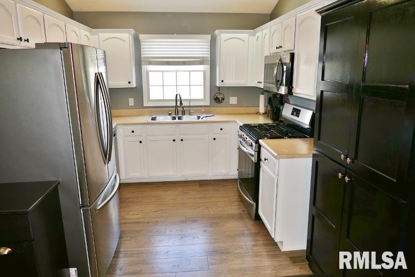 1906 Cobblestone Washington, IL 61571 - Photo 19 of 48 Gallery Image 19