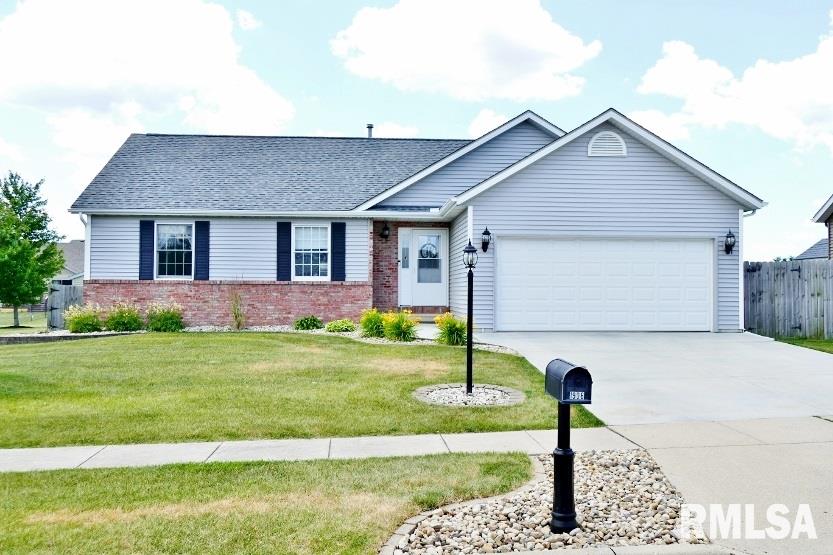1906 Cobblestone Washington, IL 61571 - Photo 2 of 48 Gallery Image 2