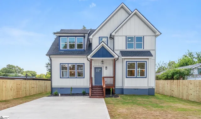 $2,250 | 305 Valley Street, Greenville, SC 29611