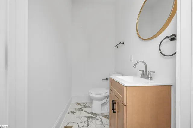 $1,995 | 305 A Valley Street, Greenville, SC 29611