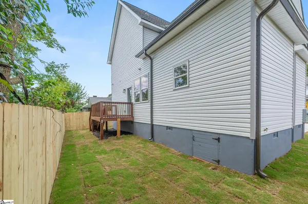 $1,995 | 305 Valley Street, Greenville, SC 29611