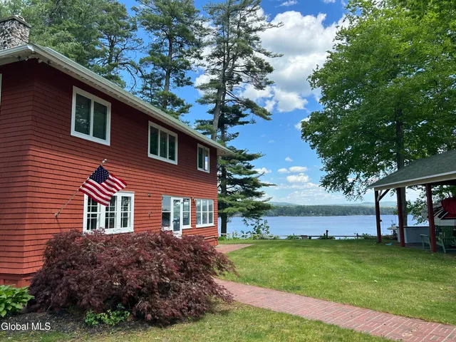 $1,395,000 | 116 Roosevelt Terrace, Northville, NY 12134