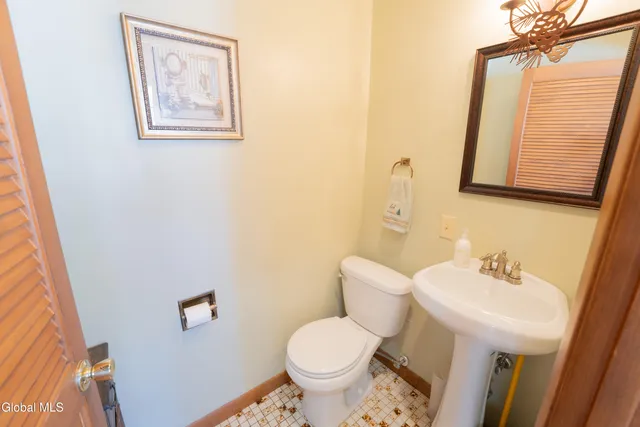 $1,395,000 | 116 Roosevelt Terrace, Northville, NY 12134