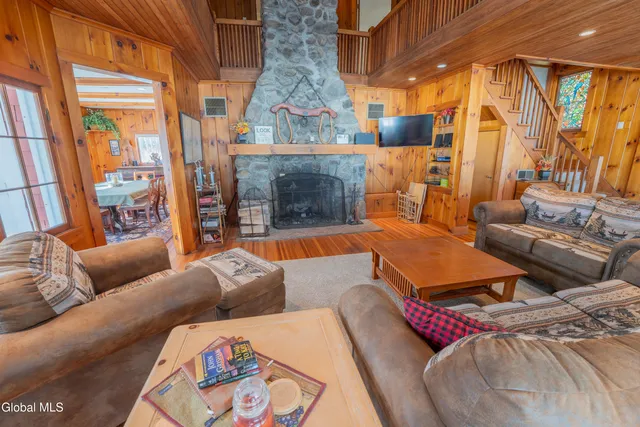 $1,395,000 | 116 Roosevelt Terrace, Northville, NY 12134