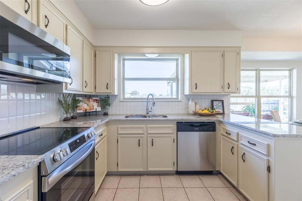 5724 Castle Road Abilene, TX 79606 - Photo 13 of 38