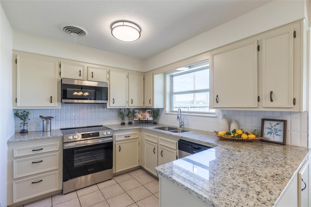 5724 Castle Road Abilene, TX 79606 - Photo 14 of 38