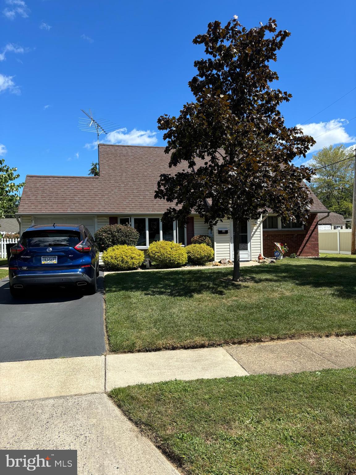 131 Hedge Road Levittown, PA 19056 - Photo 2 of 25